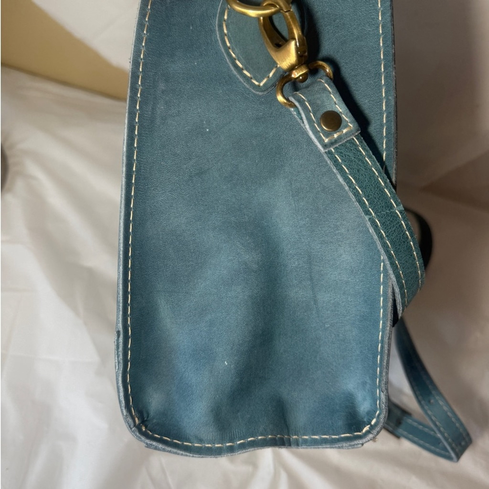 Portland Leather Lola Crossbody Tote - Picture 10 of 16